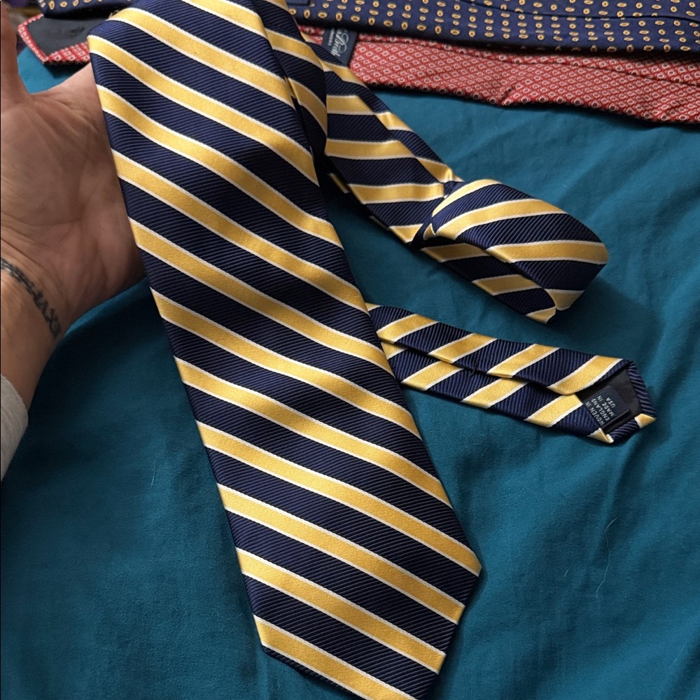Brooks Brothers Navy, White & Yellow Striped Pure silk Tie